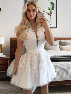 A-line V-neck Beading Short/Mini Tulle Dress