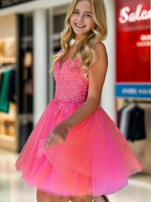 A-line V-neck Appliques Lace Short/Mini Tulle Dress