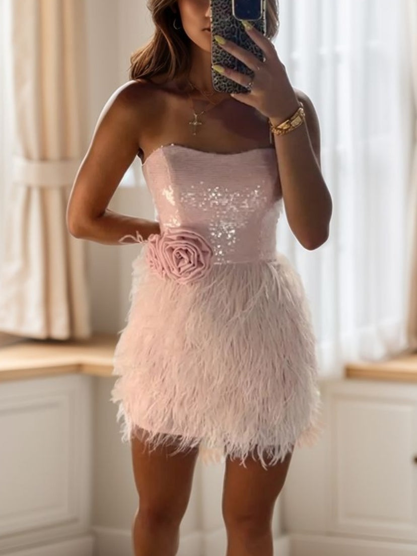 Sheath Straight Feathers/Fur Short/Mini Sequins Dress