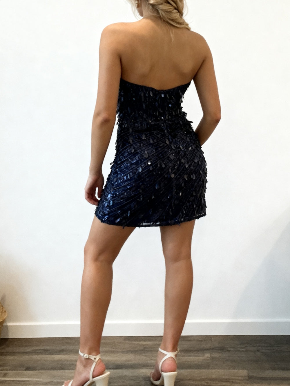 Sheath V-neck Sequin Short/Mini Corset Homecoming Dress