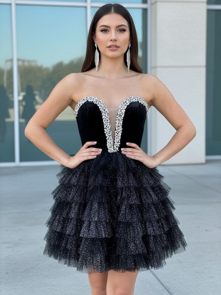 A-line Sweetheart Rhinestone Short/Mini Homecoming Dress