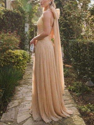 A-line/Princess Halter Pleated Floor-Length Bridesmaid Dresses