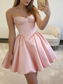 Sheath/Column V-neck Sequin Short/Mini Satin Homecoming Dresses