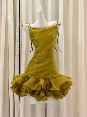 Sheath/Column Spaghetti Straps Ruffles Short/Mini Homecoming Dresses