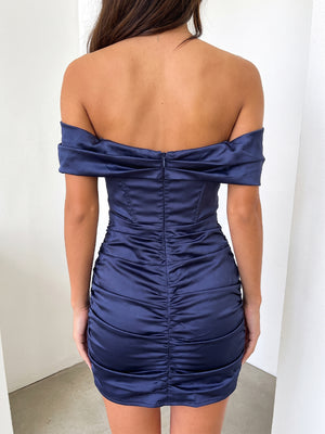 Sheath/Column Off-the-Shoulder Pleated Short/Mini Silk Like Satin Homecoming Dresses