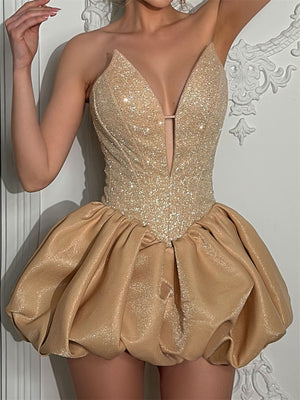 A-line/Princess V-neck Sequin Short/Mini Homecoming Dresses