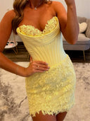 Sheath/Column Sweetheart Appliques Lace Short/Mini Satin Homecoming Dresses