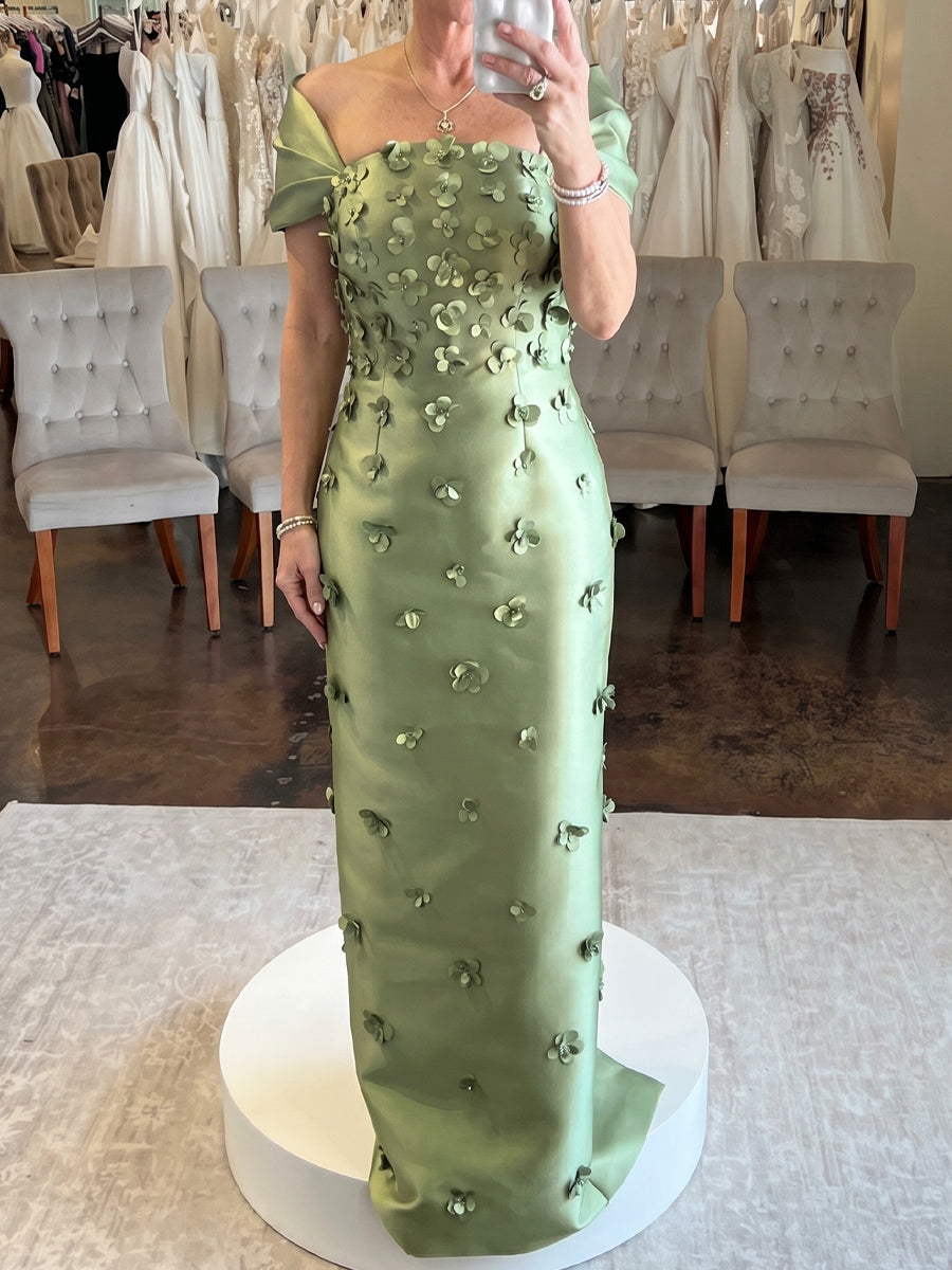 Sheath/Column Off-the-Shoulder Flower Floor-Length Satin Mother of the Bride Dresses