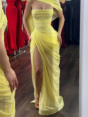Sheath/Column Straight Pleated Floor-Length Chiffon Prom Dresses