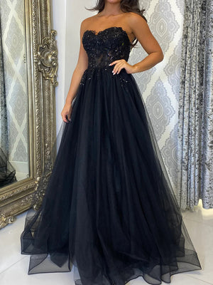 A-line/Princess Sweetheart Appliques Lace Sweep Train Tulle Prom Dresses