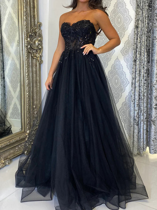 A-line/Princess Sweetheart Appliques Lace Sweep Train Tulle Prom Dresses