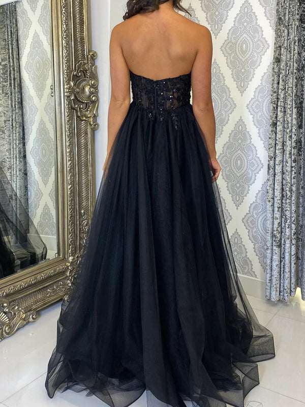 A-line/Princess Sweetheart Appliques Lace Sweep Train Tulle Prom Dresses