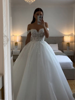 Ball-Gown Off-the-Shoulder Appliques Lace Floor-Length Tulle Wedding Dresses
