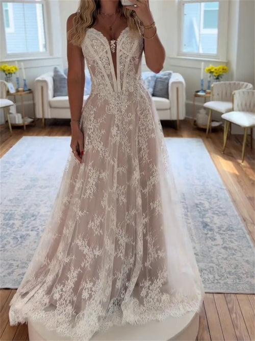 A-line/Princess Straps Appliques Lace Sweep Train Tulle Wedding Dresses