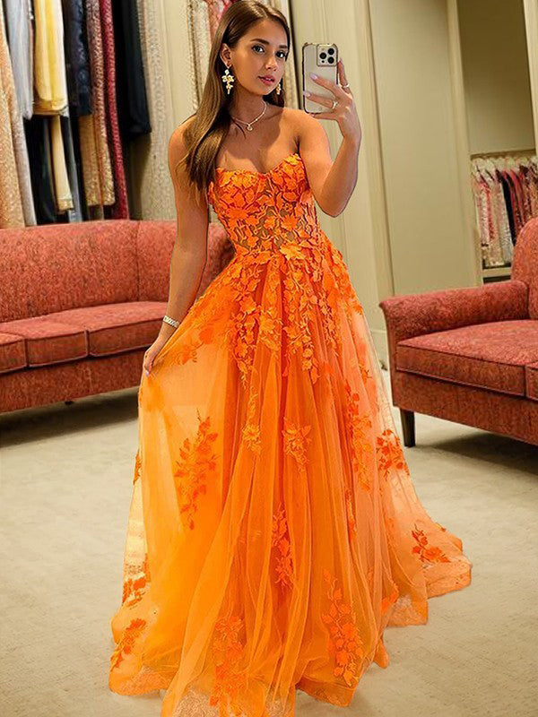 A-line Sweetheart Appliques Lace Sweep Train Tulle Dress