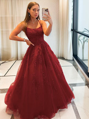Ball-Gown Spaghetti Straps Appliques Lace Sweep Train Tulle Dress