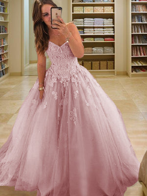 Ball-Gown Bateau Long Sleeves Appliques Lace Floor-Length Tulle Dress