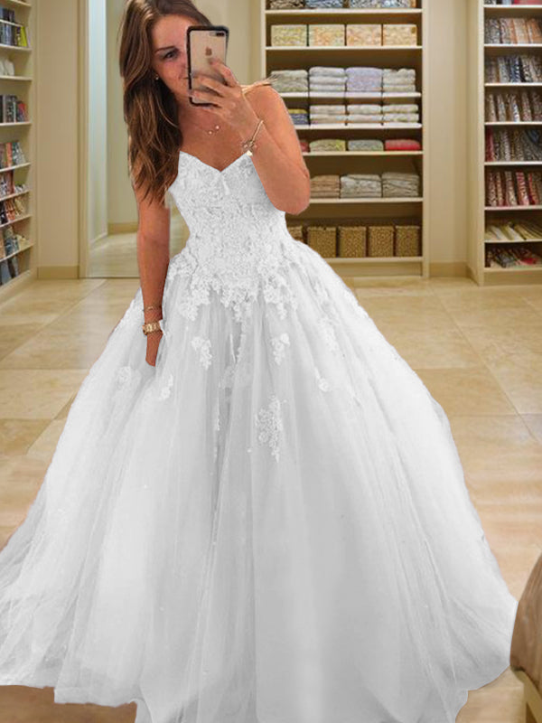 Ball-Gown Bateau Long Sleeves Appliques Lace Floor-Length Tulle Dress