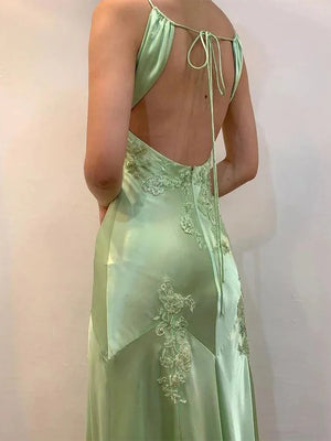Sheath V-neck Appliques Lace Sweep Train Silk Like Satin Prom Dress