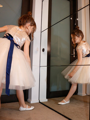 A-line Scoop Short Sleeves Sash/Ribbon/Belt Knee-Length Tulle Flower Girl Dress