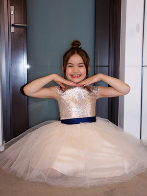 A-line Scoop Short Sleeves Sash/Ribbon/Belt Knee-Length Tulle Flower Girl Dress