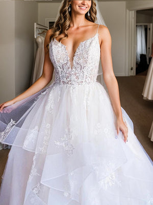 A-line V-neck Appliques Lace Floor-Length Tulle Wedding Dress