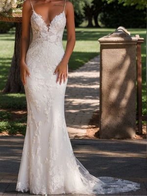 Sheath V-neck Appliques Lace Court Train Tulle Wedding Dress