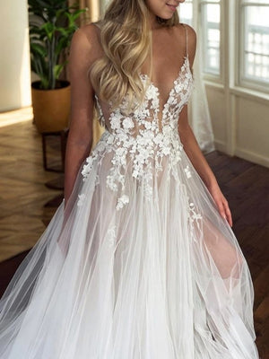 A-line V-neck Appliques Lace Chapel Train Tulle Wedding Dress