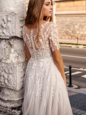 A-line Scoop Short Sleeves Appliques Lace Tea-Length Tulle Wedding Dress